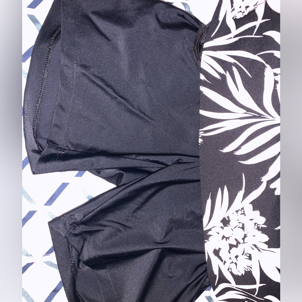 EUC S.C.&CO. Floral skirt 🖤🤍 - Picture 10 of 10